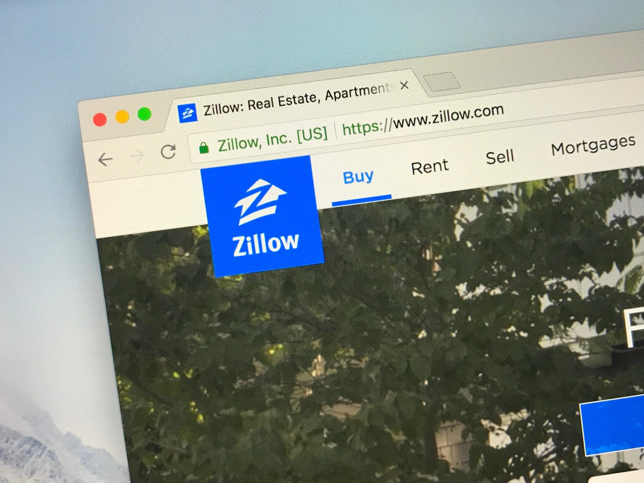 The zillow website is displayed on a computer screen.